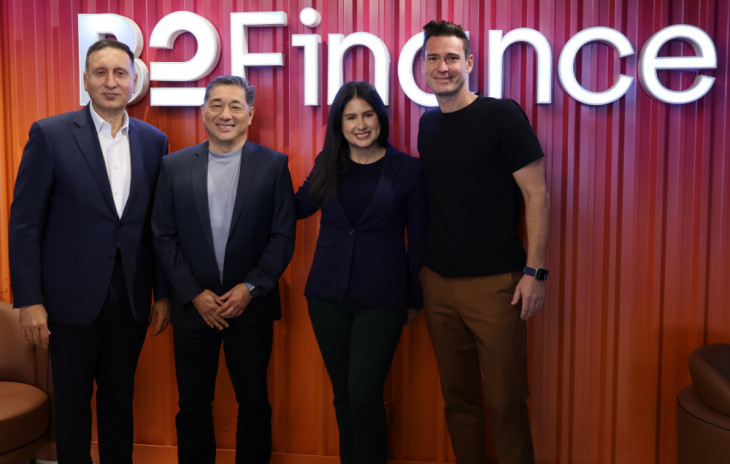 Armando Hernandez (H&CO), Mauro Inagaki (B2Finance), Danay Ramirez (H&CO) e Renato Halt (B2Finance).