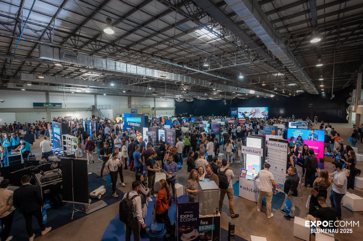 Casa cheia na Expocomm. Foto: Divulga&ccedil;&atilde;o.