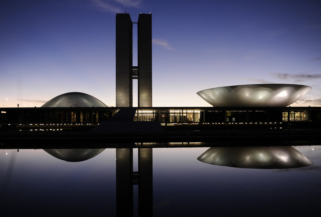 Senado aprova saque do FGTS para quem se demitir 